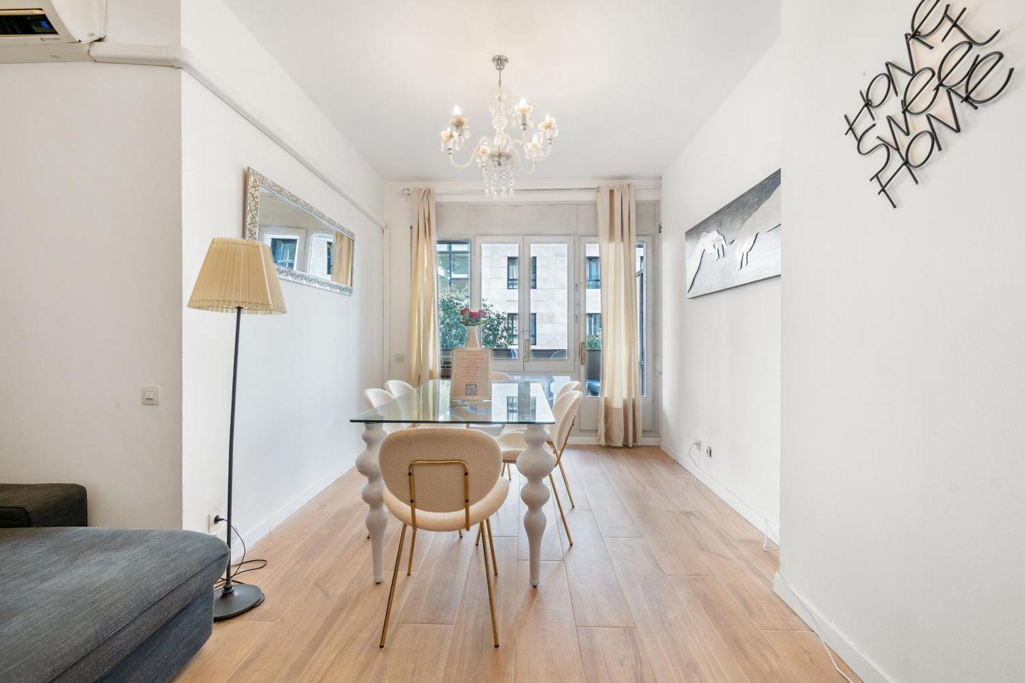 Fridays Flats Spacious 4Br Family Retreat Barcelona Exterior photo