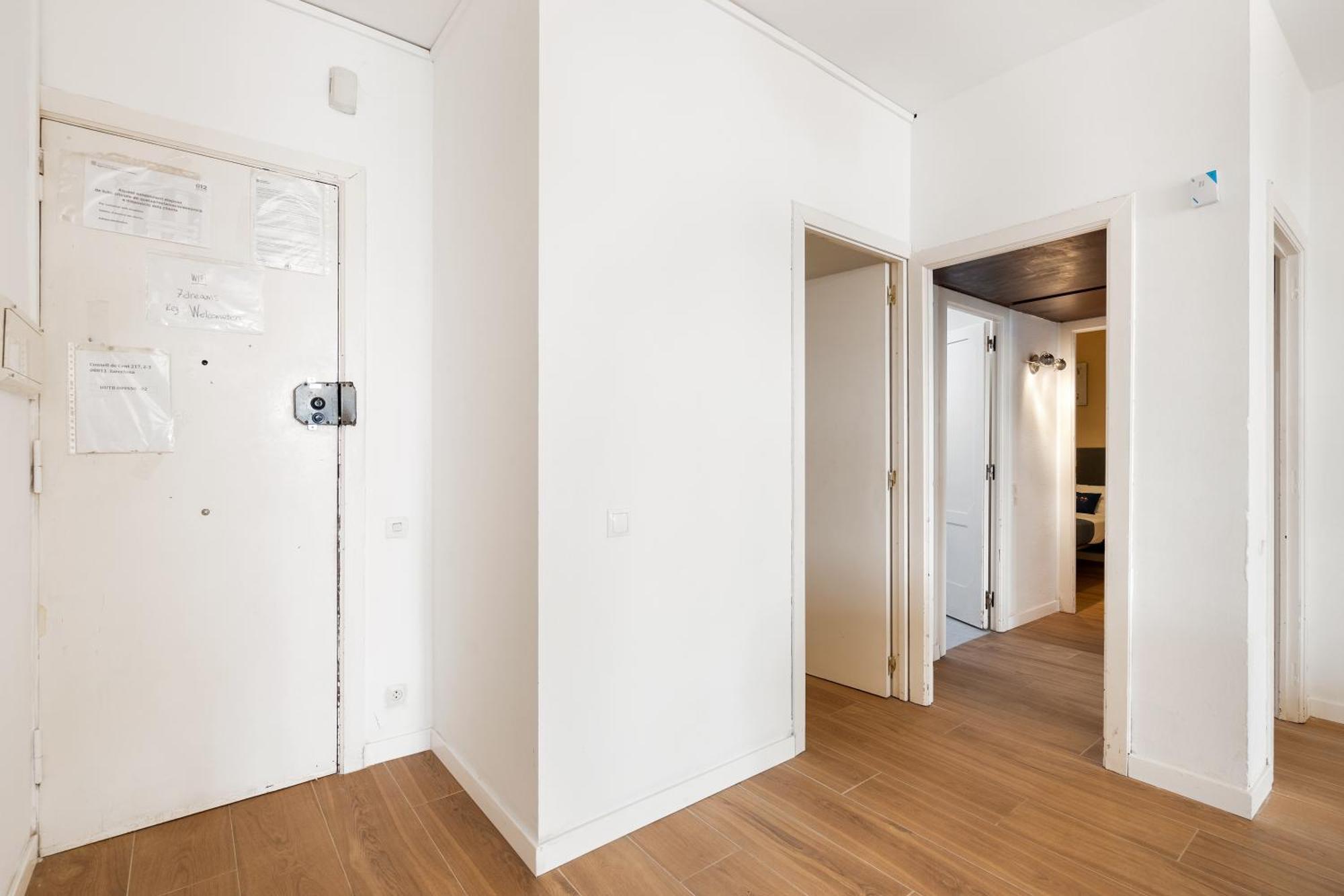 Fridays Flats Spacious 4Br Family Retreat Barcelona Exterior photo